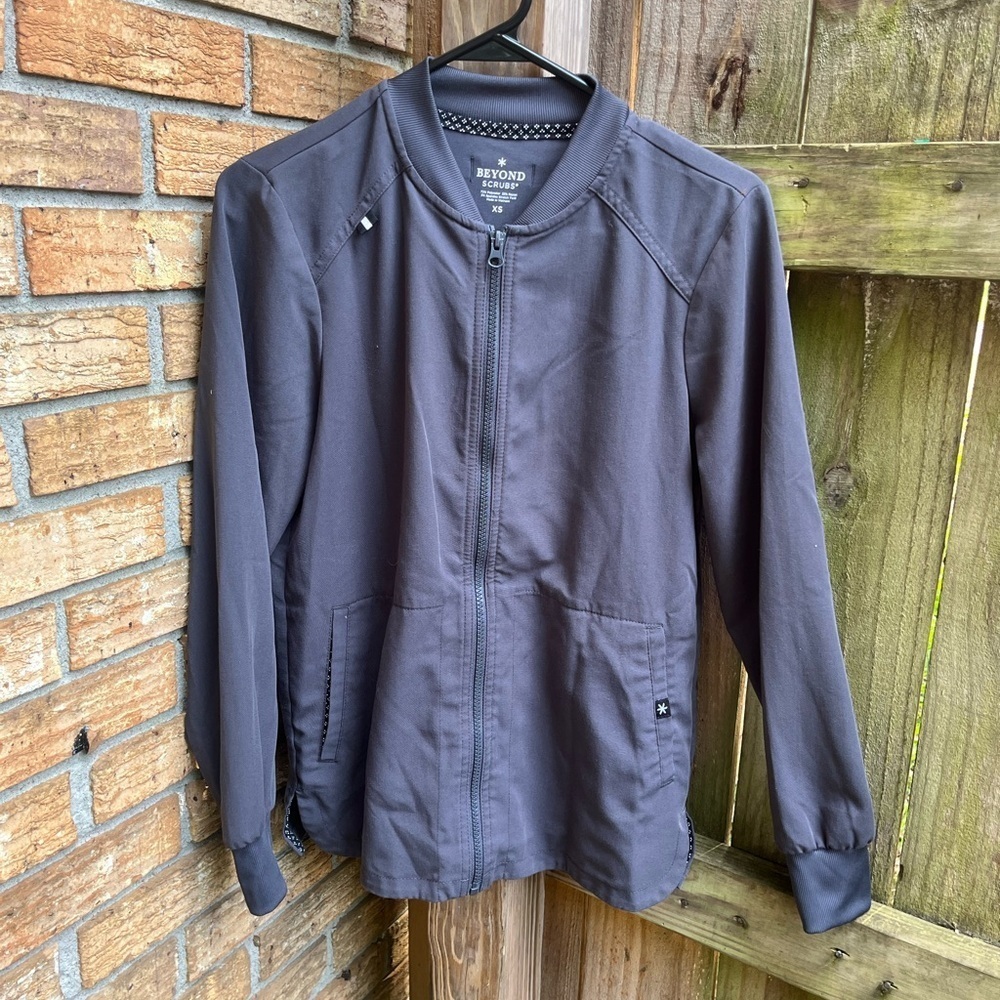 Beyond Scrubs Women's Charcoal Utility Jacket